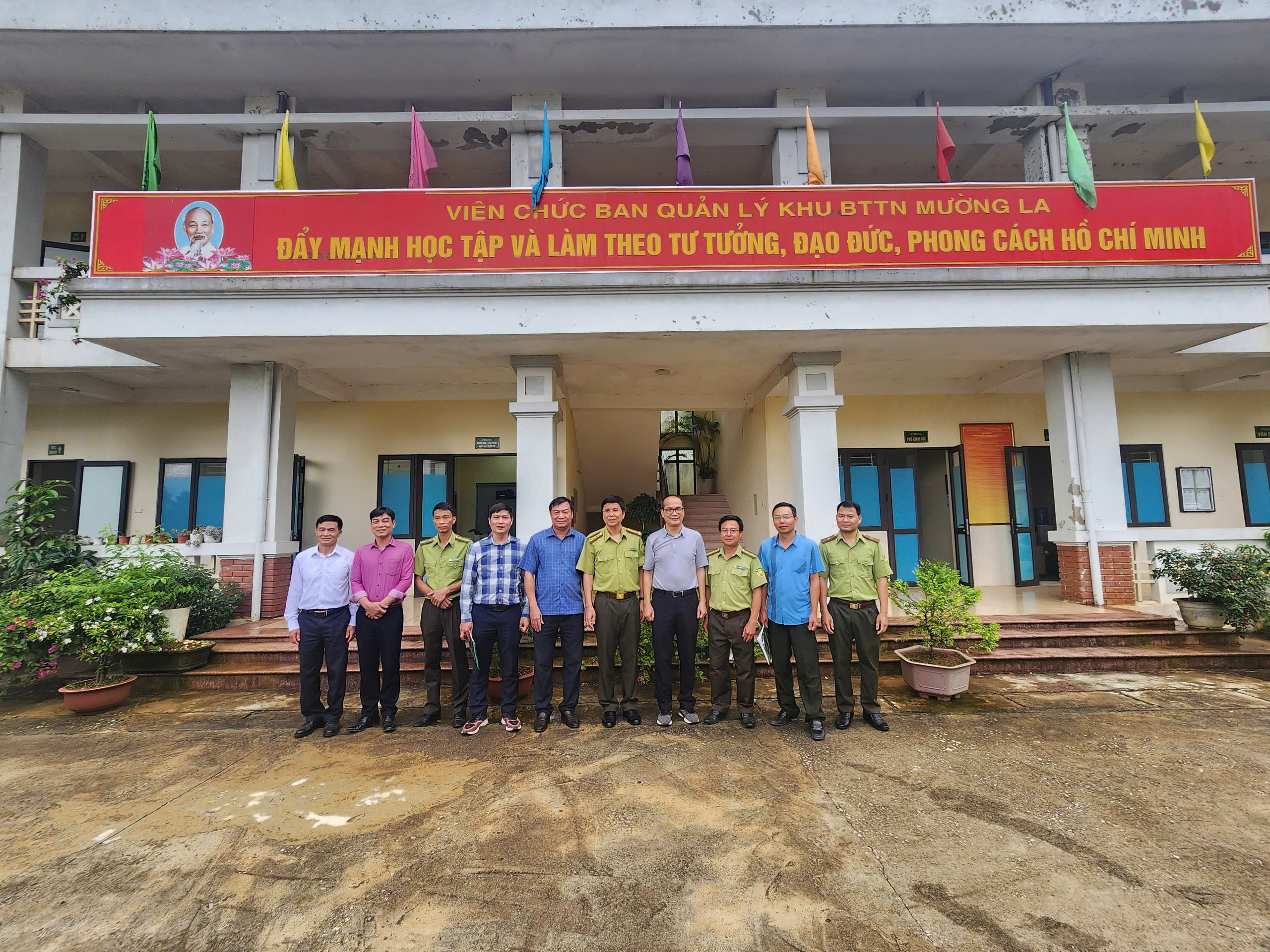   Đoàn công tác Cục Kiểm lâm nghiệp và Kiểm lâm Việt Nam thăm và làm việc tại Khu bảo tồn thiên nhiên Mường La 