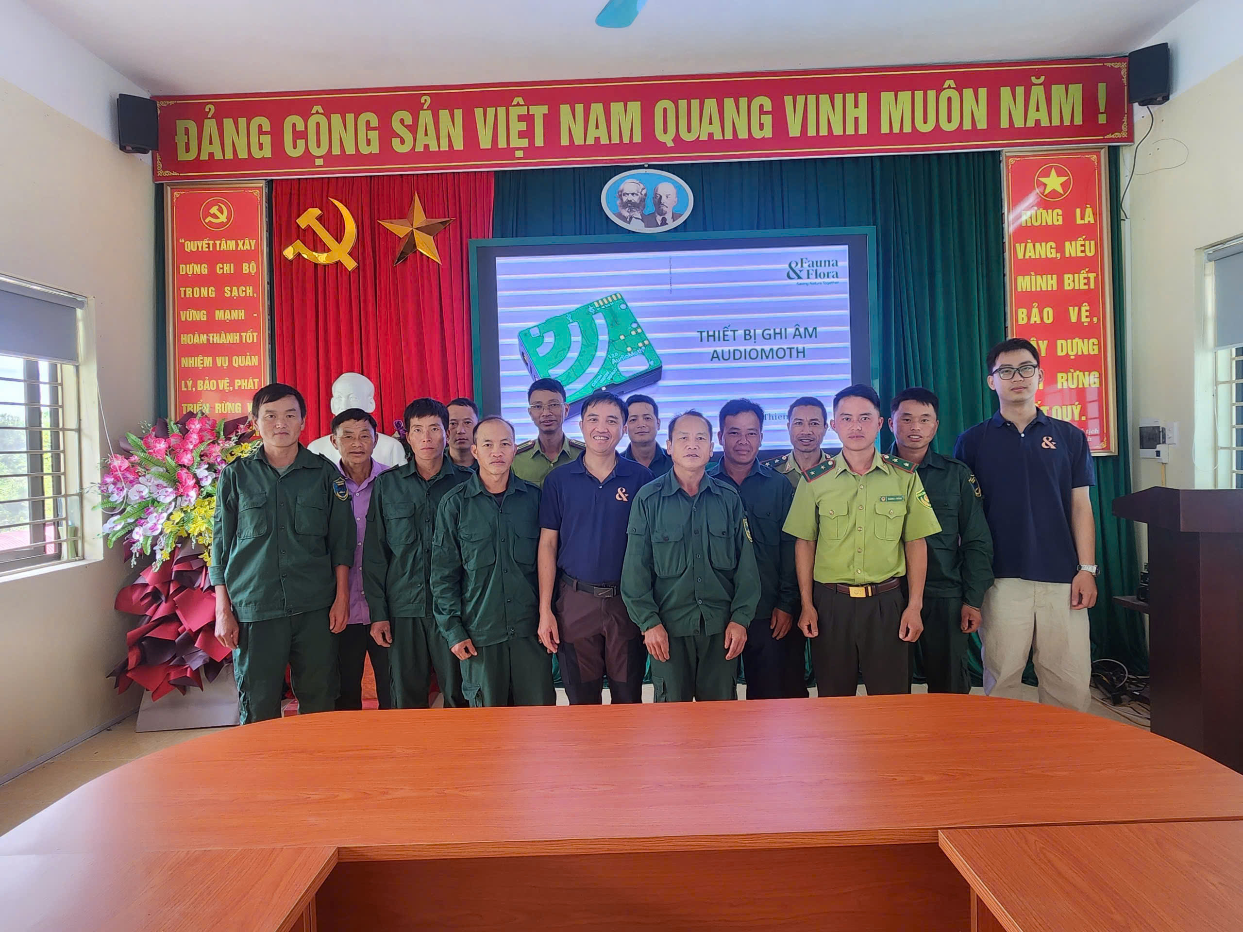  Tập huấn sử dụng phần mềm ghi âm tự động AudioMoth tại Ban quản lý Khu bảo tồn thiên nhiên Mường La